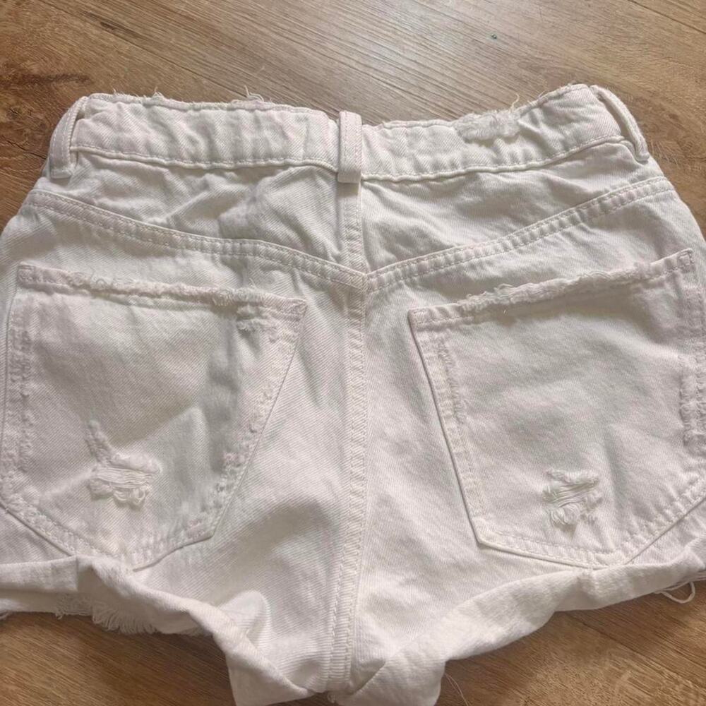 Zara white denim shorts size 4 - Picture 3 of 3